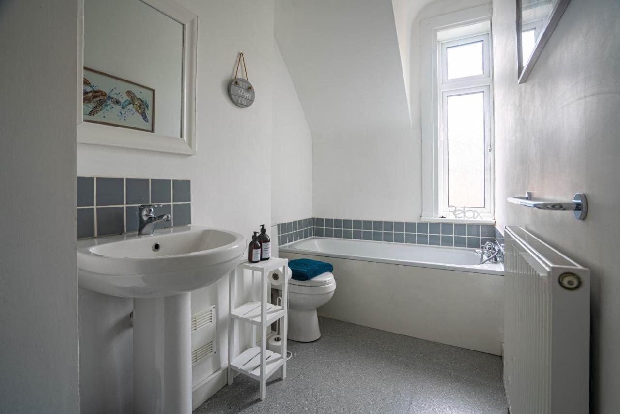 The Becket - Three Bedroom City Centre House With Parking Canterbury Exterior foto